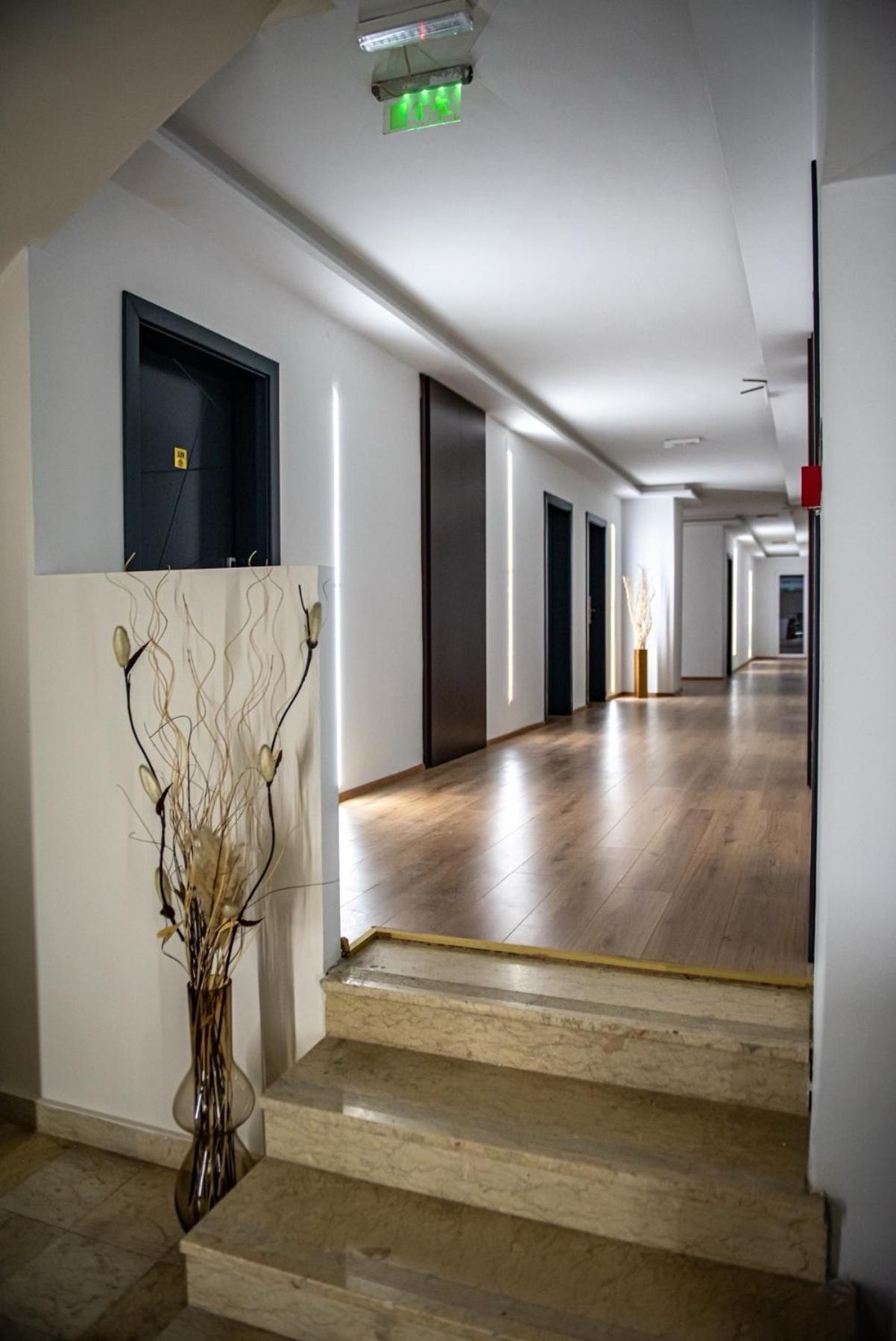 Hotel Beograd ストルガ エクステリア 写真