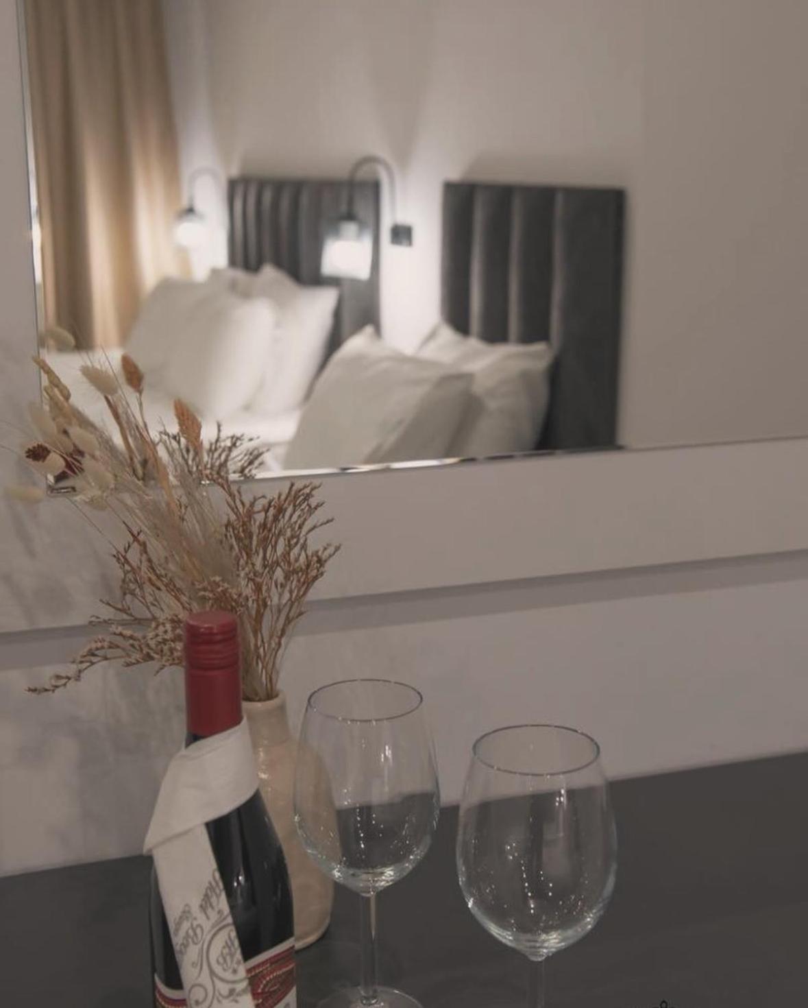 Hotel Beograd ストルガ エクステリア 写真